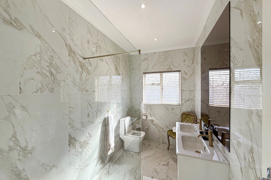 5 Bedroom Property for Sale in De Tijger Western Cape